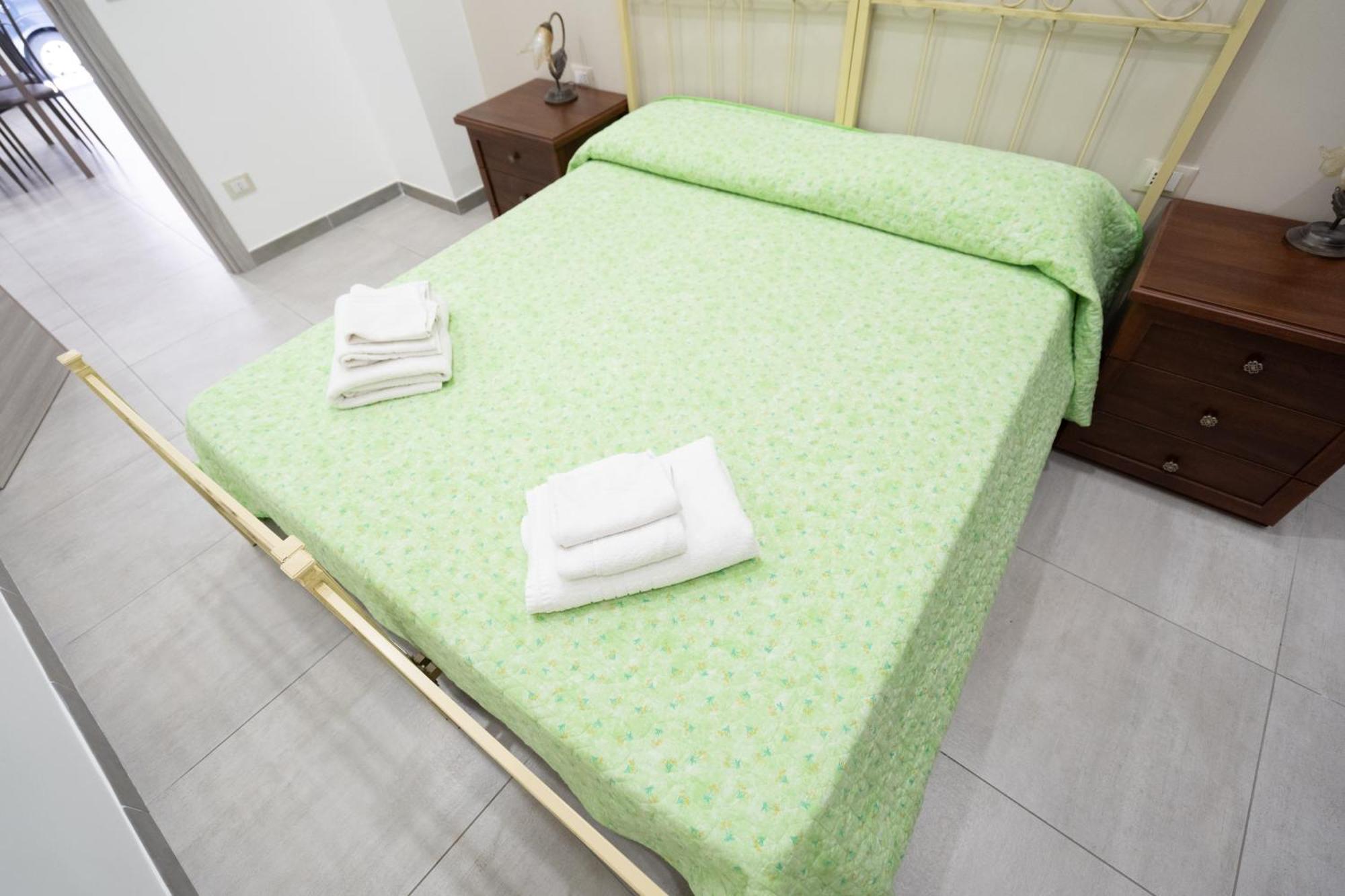 Casa Vacanza Serafino Lägenhet Catania Exteriör bild